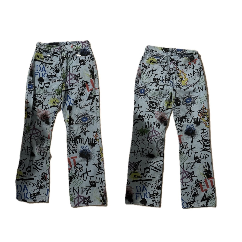 Graphic Jeans